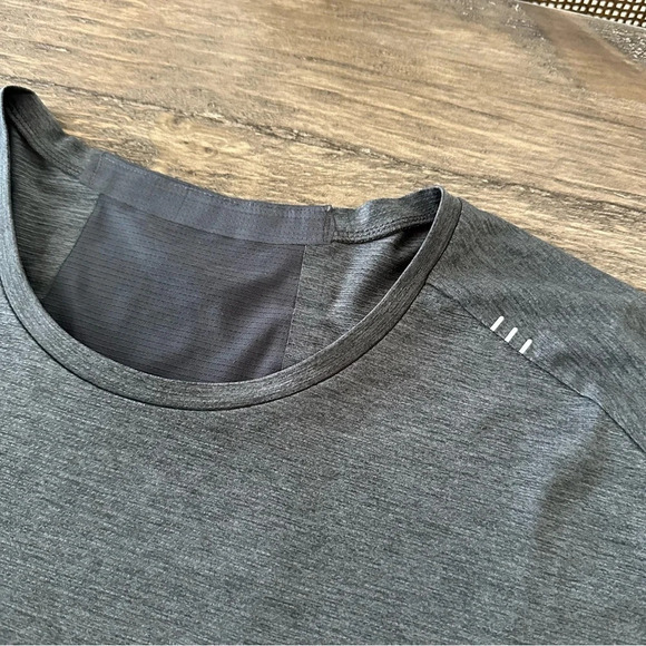Lululemon Mens XL Gray Fast and Free Short Sleeve Shirt Reflective Running Grey - Picture 5 of 7